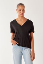 01037507_0002_1-BLUSA-MALHA-V-BASICA