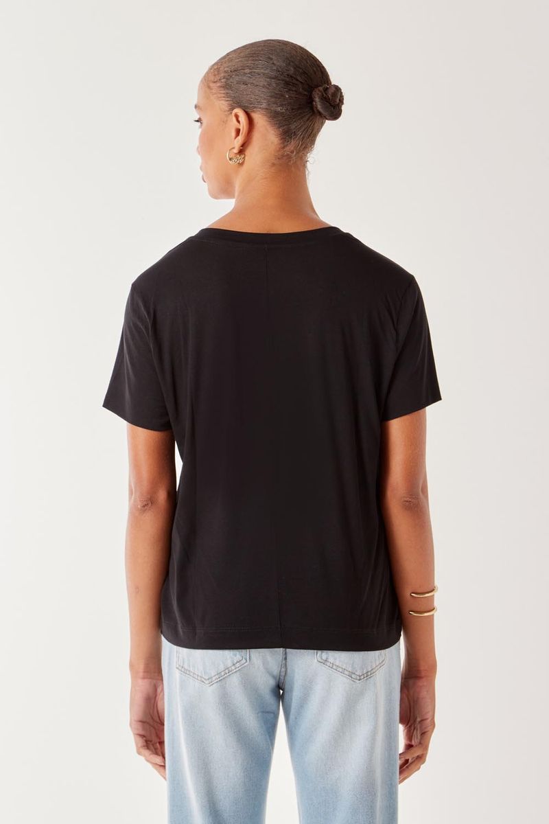 01037507_0002_2-BLUSA-MALHA-V-BASICA