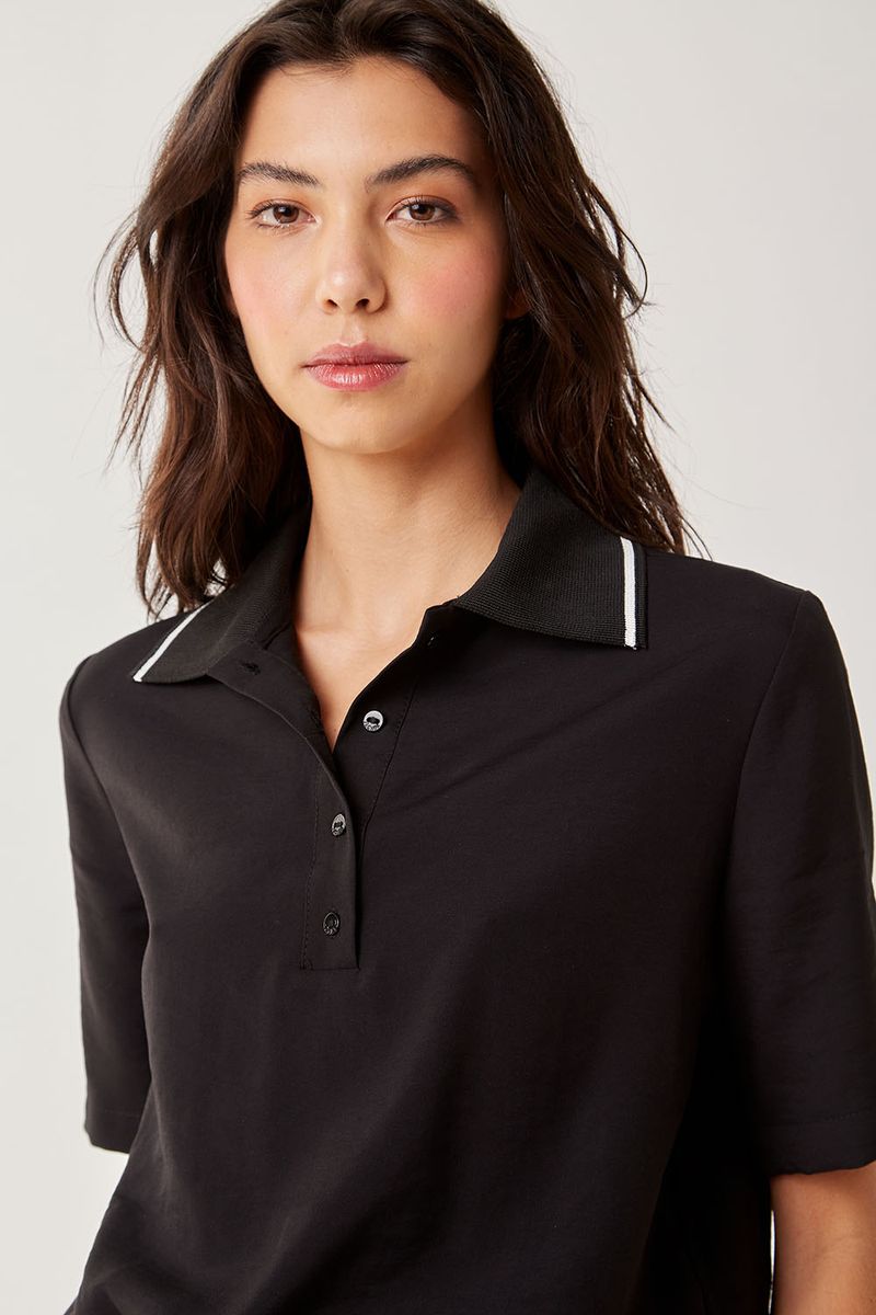 01037053_0002_3-BLUSA-POLO-RETILINEA