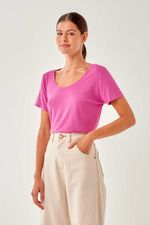 01038050_7108_1-BLUSA-MALHA-DECOTE-U