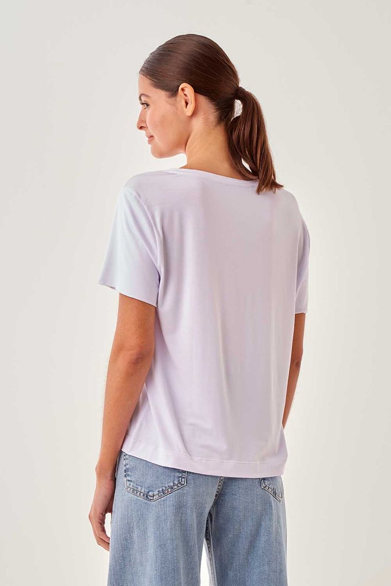 01038050_0001_2-BLUSA-MALHA-DECOTE-U