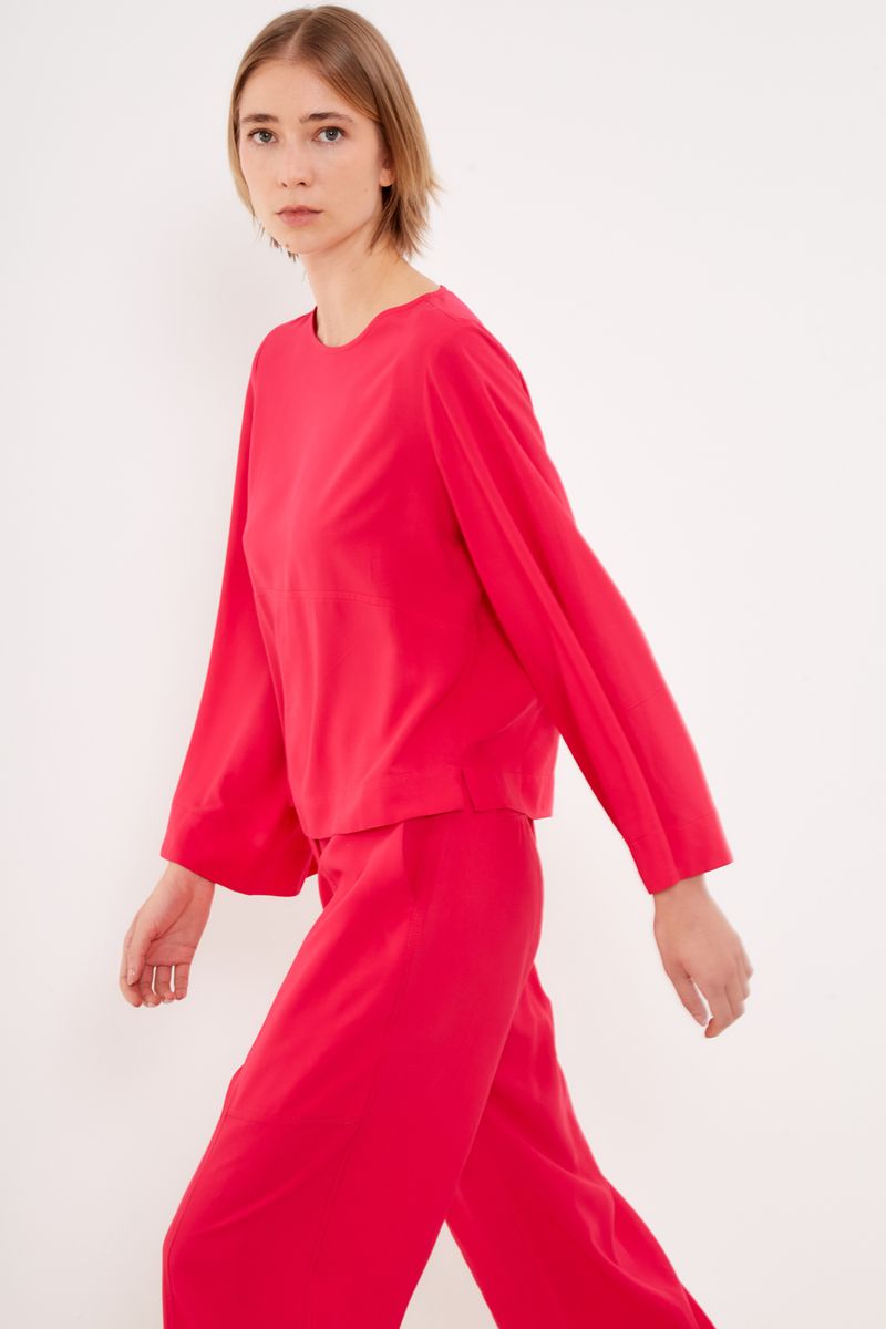 01039268_7234_3-BLUSA-DECOTE-CANOA-RECORTES