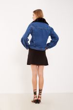 01039695_0057_2-JAQUETA-JEANS-GOLA-PELO-ESCURA