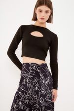 01038535_0002_1-BLUSA-TRICOT-DETALHE-VAZADO