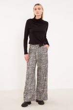 01040702_0002_1-BLUSA-MALHA-GOLA-FRANZIDO