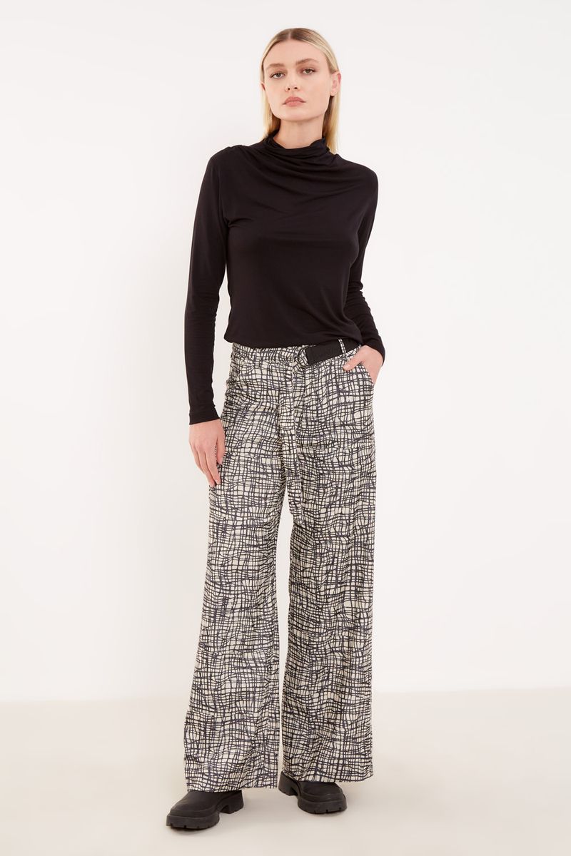 01040702_0002_1-BLUSA-MALHA-GOLA-FRANZIDO