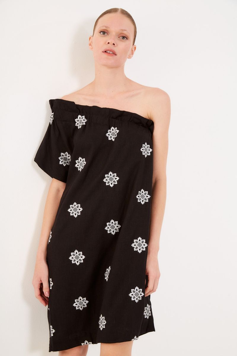 01040095_0002_2-VESTIDO-OMBRO-SO-BORDADO-DALIA