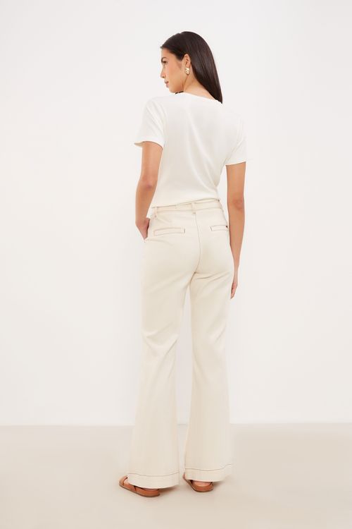 Calça Sarja Boot Cut - Cru