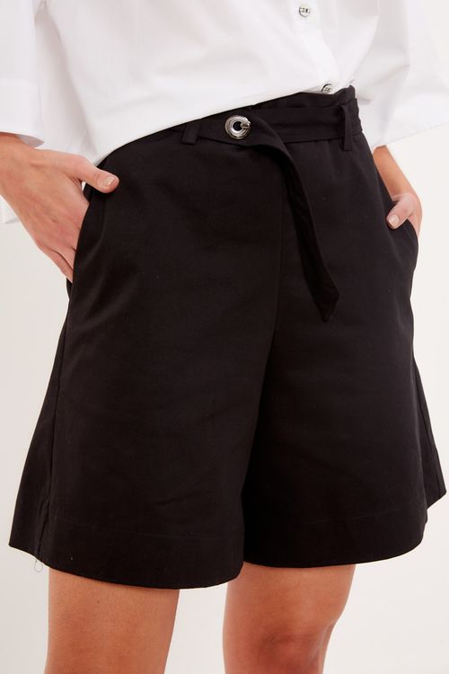 Bermuda Sarja Com Cinto - Preto
