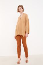 01041913_7671_1-BLUSA-DECOTE-V-AMPLA