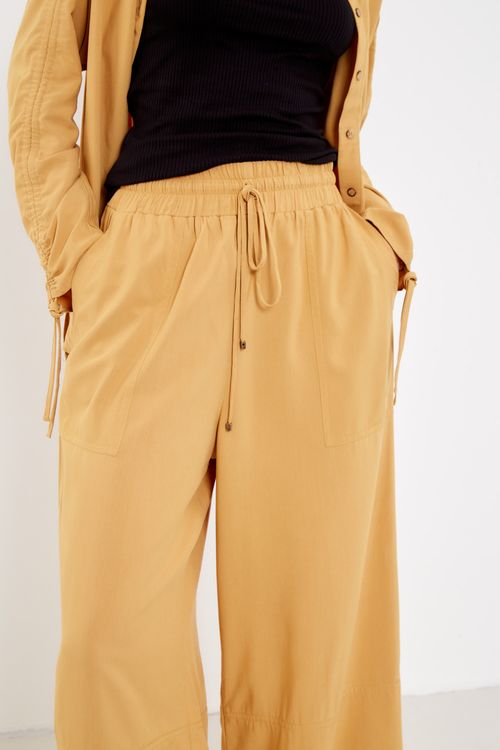 Calça Ampla Cós Regulador - Amarelo Mostarda