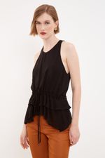 01041947_0002_2-BLUSA-CAMADAS-TUNEL-AMARRACAO