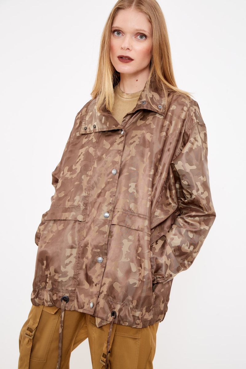 01042117_7678_2-BOMBER-MILITAR-DETALHE-TELA