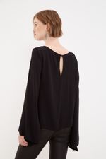01042256_0002_3-BLUSA-CANOA-MANGA-SINO