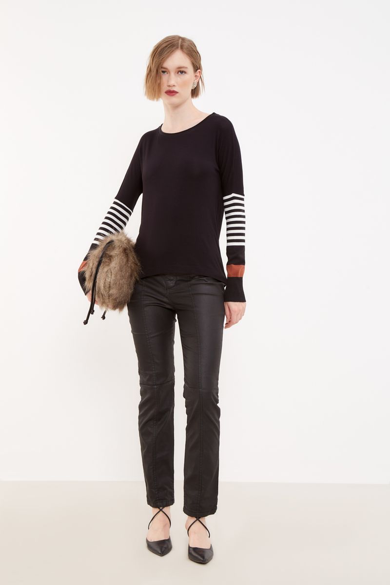 01042633_0002_1-BLUSA-MALHA-TRICOT-MG-LONGA