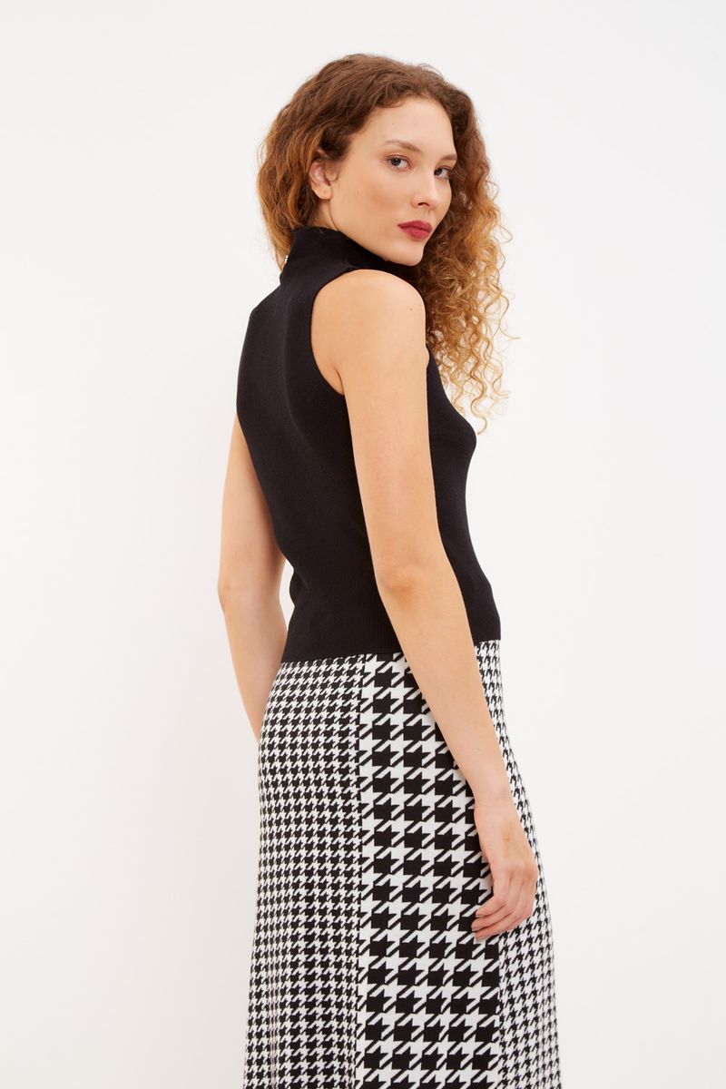 01042095_0002_3-TOP-CANELADO-TRICOT