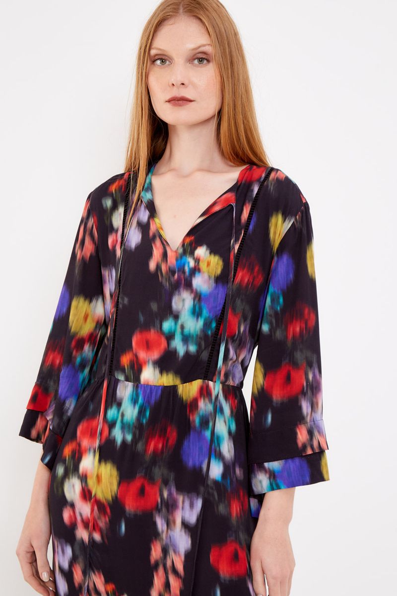 01042489_7606_2-VESTIDO-EST-BLUR-PRETA-C-MANGAS