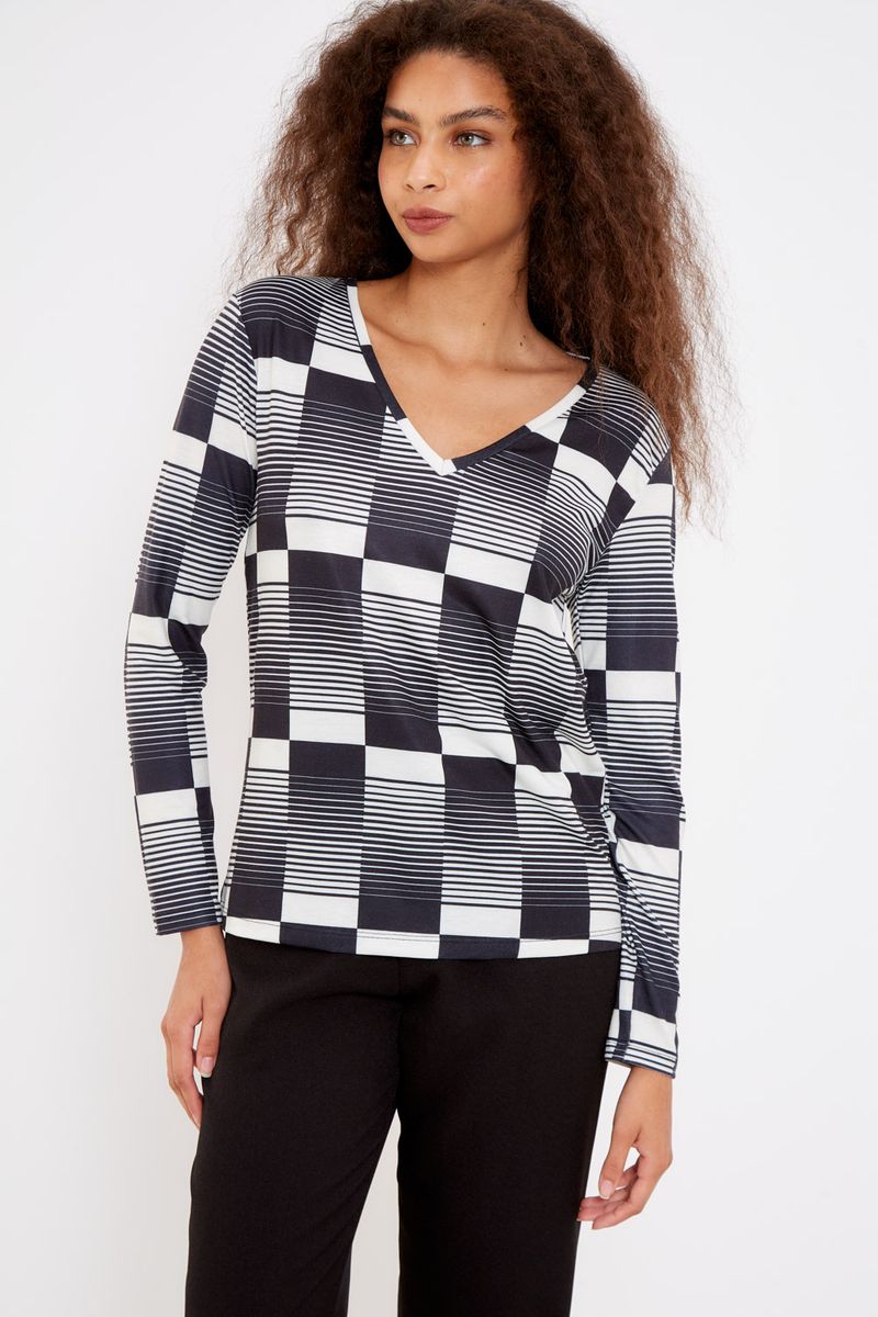 01042623_7658_2-BLUSA-MALHA-EST-GEOMETRICA-PB