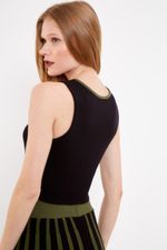 01042794_7678_3-BLUSA-TRICOT-LISTRA-LATERAL