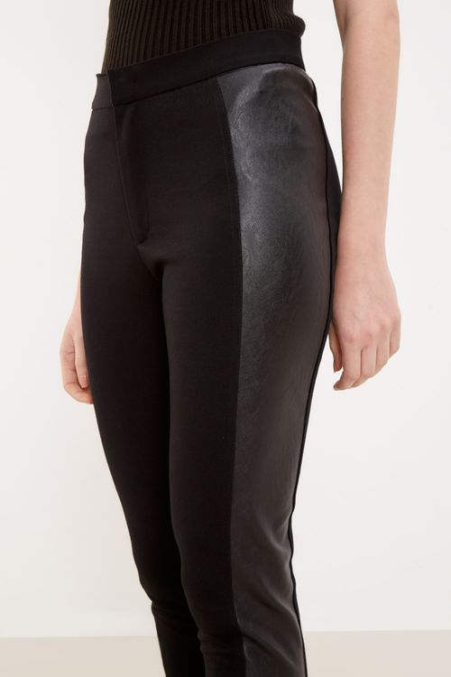 Calça Leggin Couro Eco - Preto