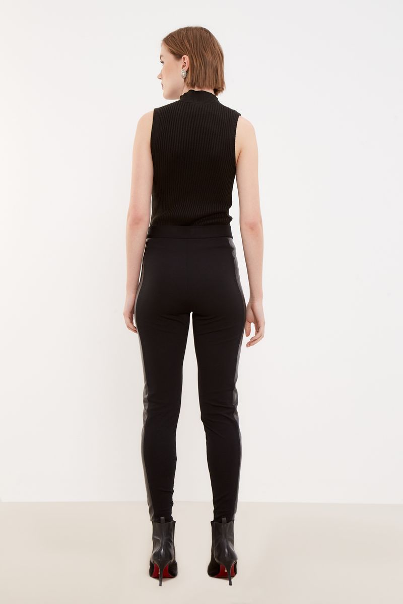 01042039_0002_3-CALCA-LEGGIN-COURO-ECO
