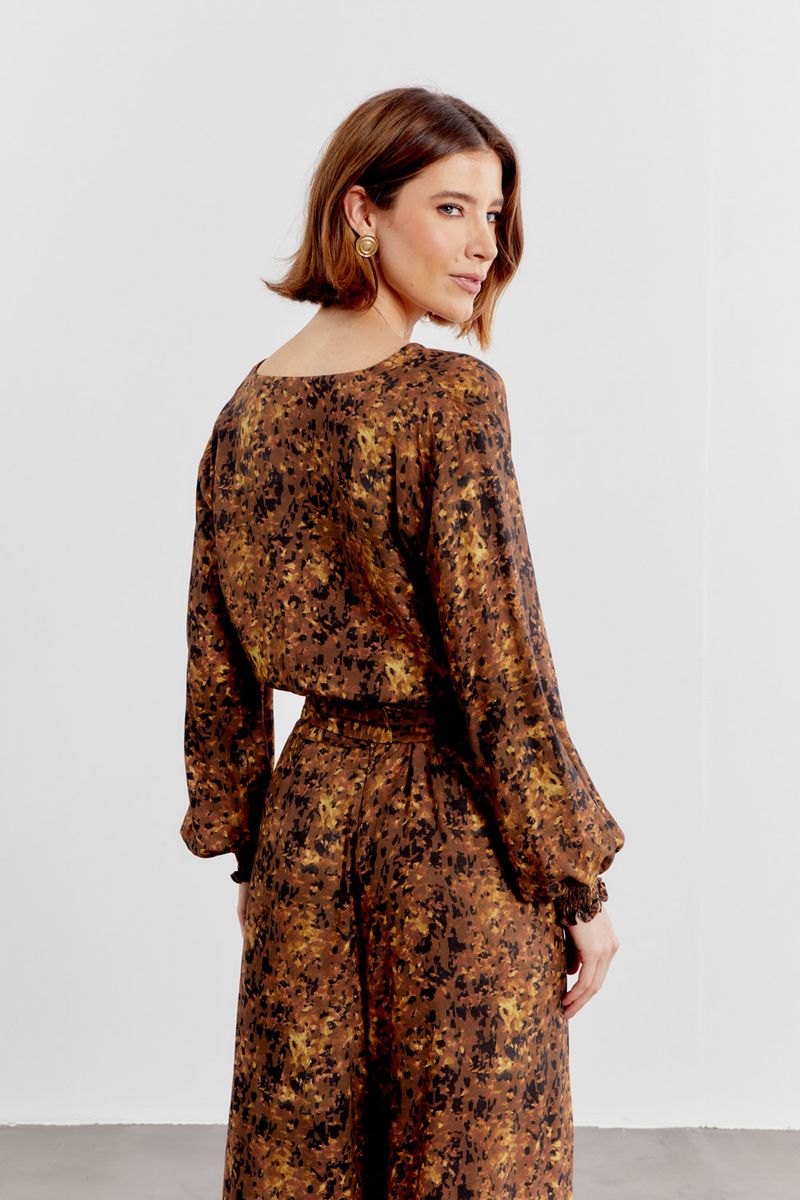 01041155_7714_3-BLUSA-EST-MINERAL-PUNHO-LASTEX