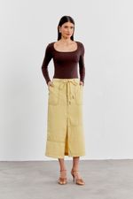 01042756_0025_1-BLUSA-MALHA-DECOTE-QUADRADO