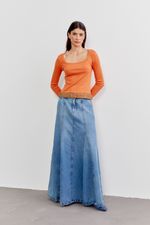 01042756_7799_1-BLUSA-MALHA-DECOTE-QUADRADO