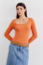 01042756_7799_2-BLUSA-MALHA-DECOTE-QUADRADO