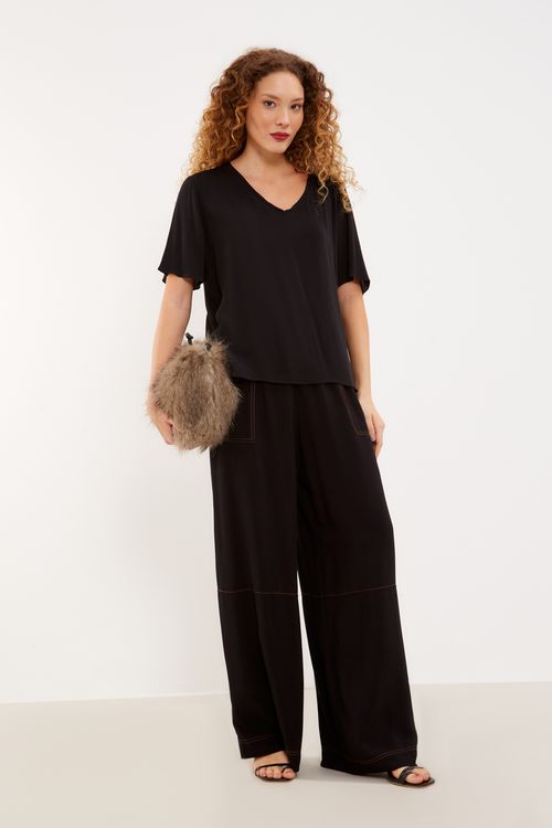 Blusa Básica Decote v - Preto