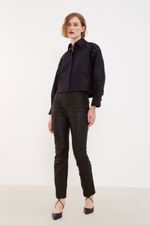 01042289_0002_1-CAMISA-CROPPED-MANGA-ILHOS