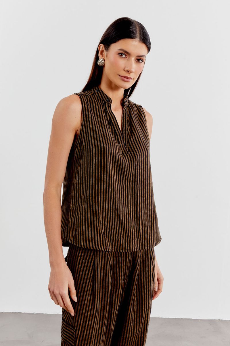 01042300_1086_2-BLUSA-LISTRADA-DET-GOLA