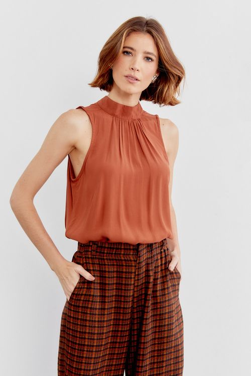 Blusa Gola Alta Basic - Marrom Fixo