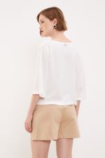 01042441_0072_3-BLUSA-PREGA-DECOTE-V