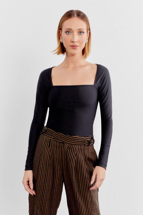 Blusa Malha Decote Quadrado - Preto