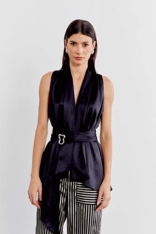 Blusa Elaborada Com Cinto - Preto