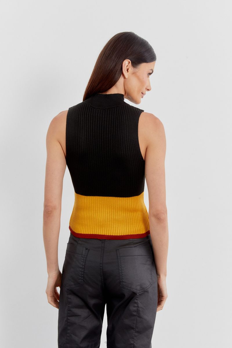 01043138_0002_3-BLUSA-TRICOT-CORES