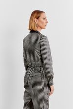 01043710_0002_3-BLUSA-TECHNO-LISTRA-CA