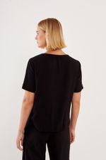 01043209_0002_3-BLUSA-DEC-V-OMBRO-PREGA
