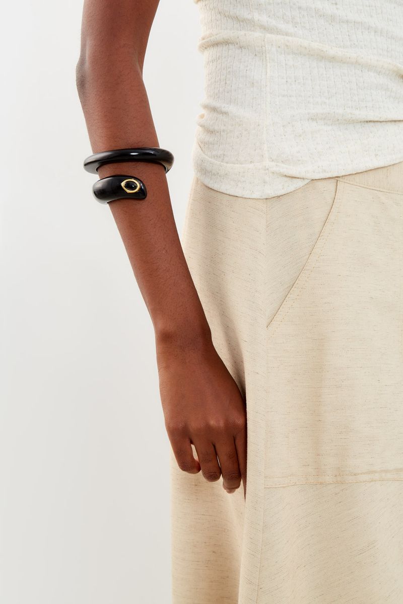 01045333_0002_1-PULSEIRA-CURVA-RESINA