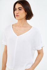 01044979_0001_3-BLUSA-DECOTE-V-A-FIO