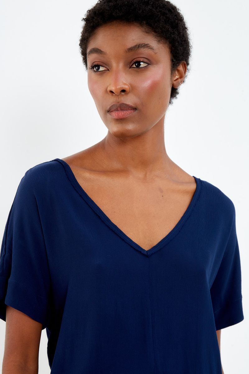 01044979_8139_3-BLUSA-DECOTE-V-A-FIO