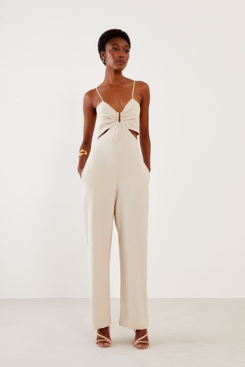 Macacão Alfaiataria Com Fivela - Off Dia