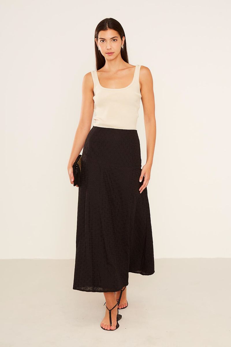01045831_0002_1-SAIA-CASUAL-LAISE