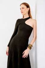 01044327_8349_2-VESTIDO-TRICOT-OMBRO-SO-RECORTE
