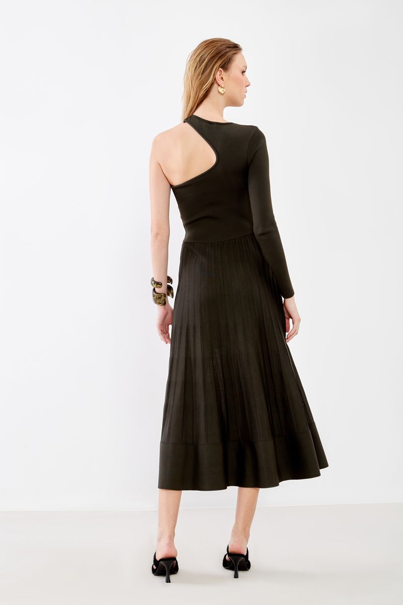 01044327_8349_4-VESTIDO-TRICOT-OMBRO-SO-RECORTE