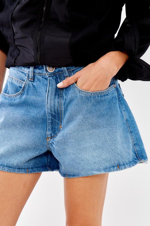 Short Jeans Detalhe Entremeio - Jeans