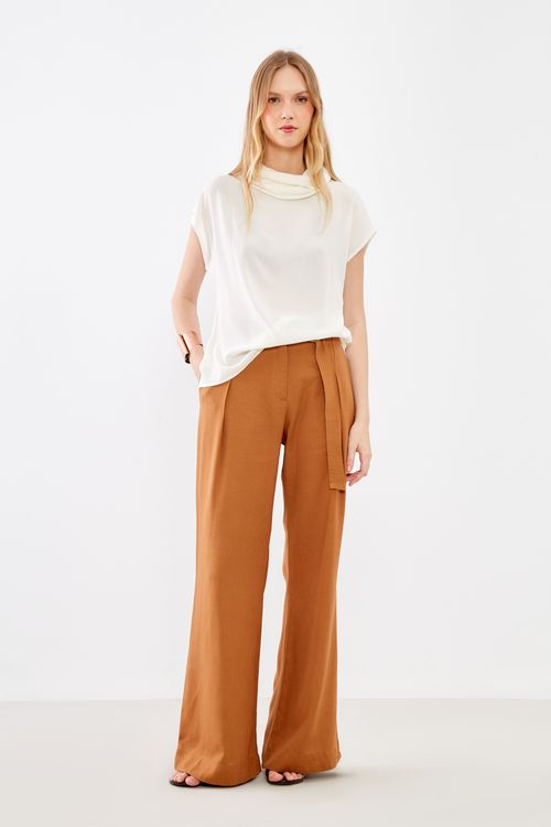 Blusa Detalhe Gola - Off White