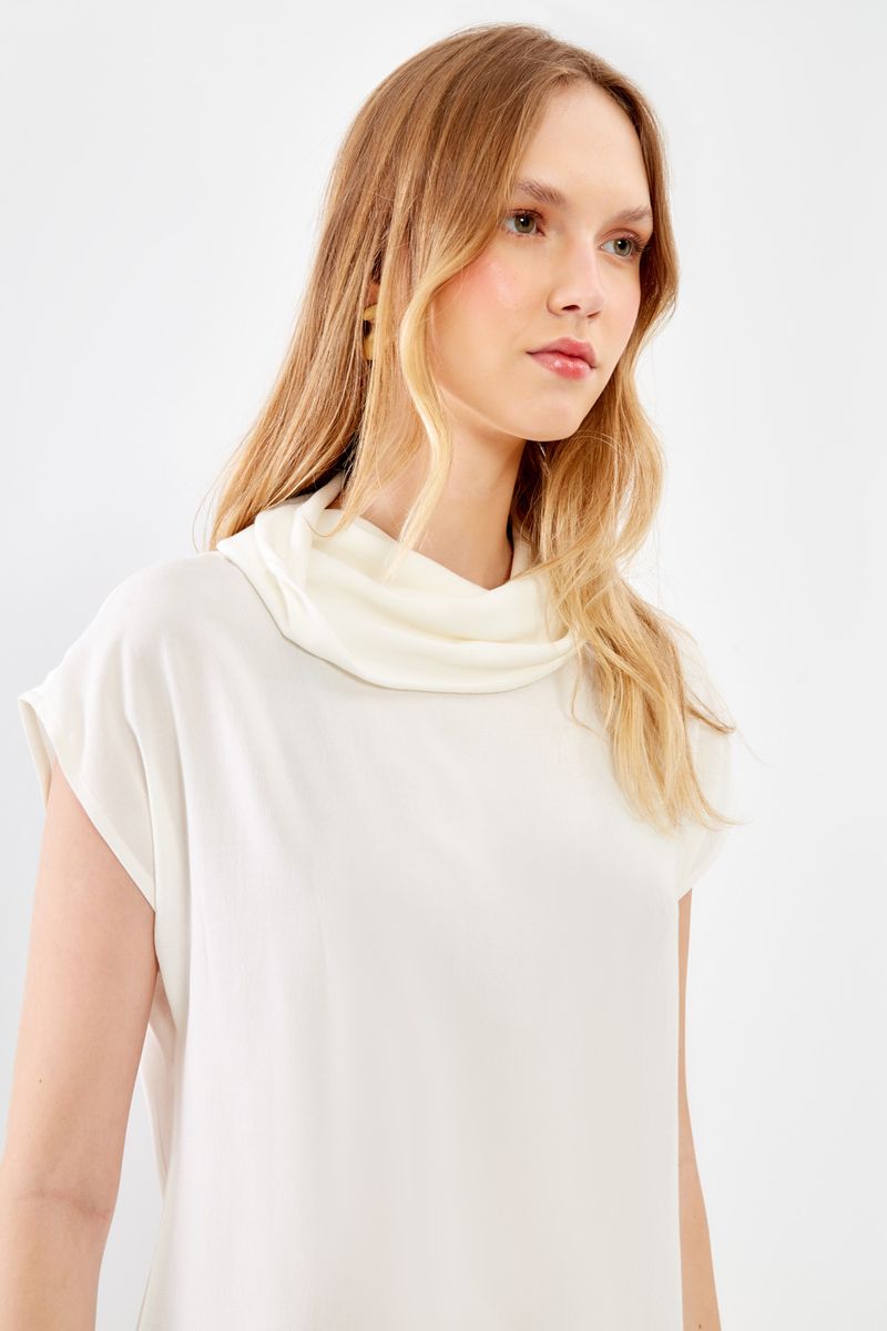 01045661_0072_3-BLUSA-DETALHE-GOLA