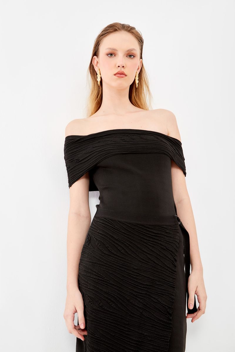 01044320_0002_2-VESTIDO-TRICOT-RAYON-JACQUARD